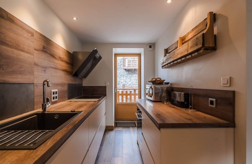 Saint-Marcel Ski Chalet | Chalet MarieJo: Sauna & Alpine Charm