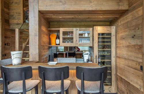 Combloux Ski Chalet | Chalet moderne avec piscine intérieure et hammam - FR-1-569-76