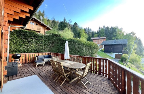 Thollon-les-Memises Ski Chalet | Chalet 'Mouflon - Vue Lac Imprenable' with Private Terrace and Balcony