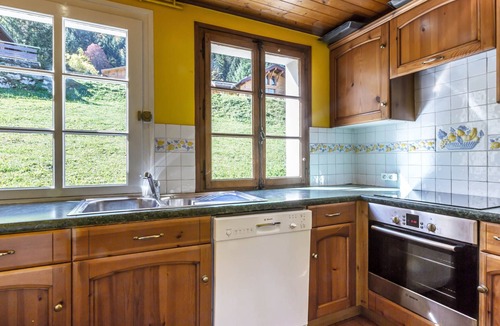 La Clusaz Ski Chalet | Chalet near slopes, fireplace, pets allowed, garage, WIFI