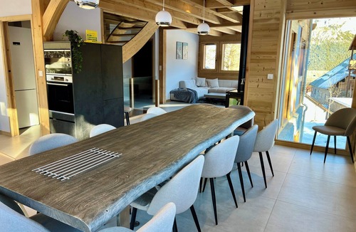 Puy-Saint-Vincent Ski Chalet | Chalet Neuf 12 pers - Ski in/Cinema