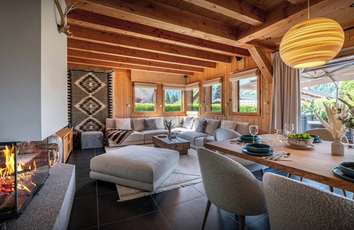 Samoens Ski Chalet | Chalet OCimes - authentic alpine stay 12p with sauna - OVO Network