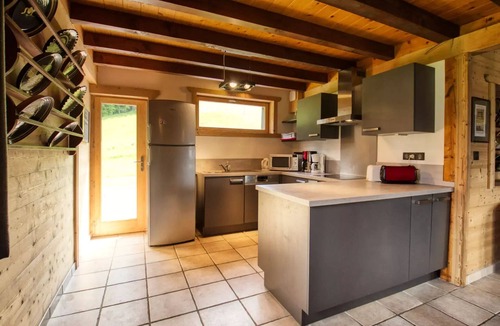 Les Esserts Ski Chalet | Chalet Poya - Nice chalet on the slopes, quiet and well equipped!