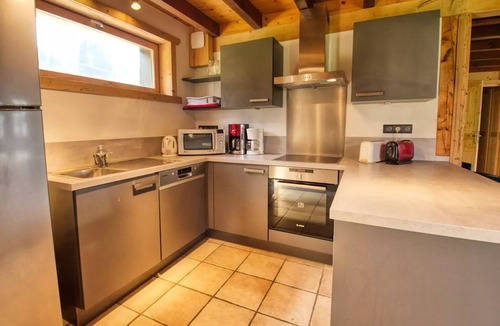 Les Esserts Ski Chalet | Chalet Poya - Nice chalet on the slopes, quiet and well equipped!