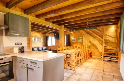 Les Esserts Ski Chalet | Chalet Poya - Nice chalet on the slopes, quiet and well equipped!