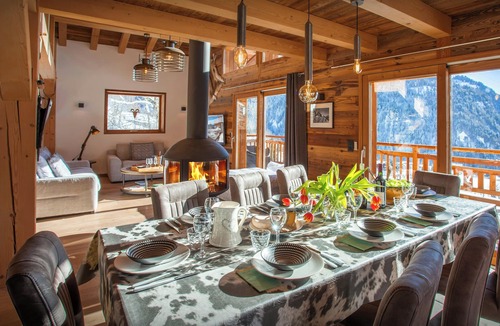 La Giettaz Ski Chalet | Chalet Sabaroc - modern ski base for 10, hot tub & views - OVO Network