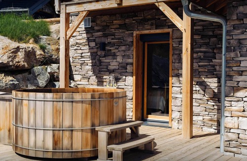 La Toussuire Ski Chalet | Chalet Sheehy - Modern property with spa and terraces - OVO Network