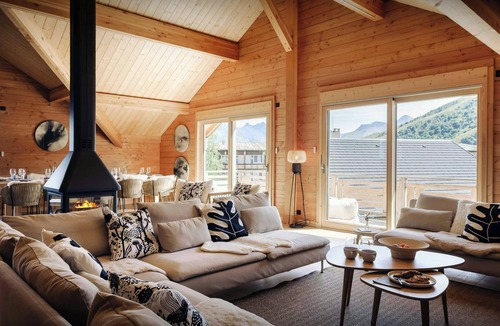 La Toussuire Ski Chalet | Chalet Sheehy - Modern property with spa and terraces - OVO Network