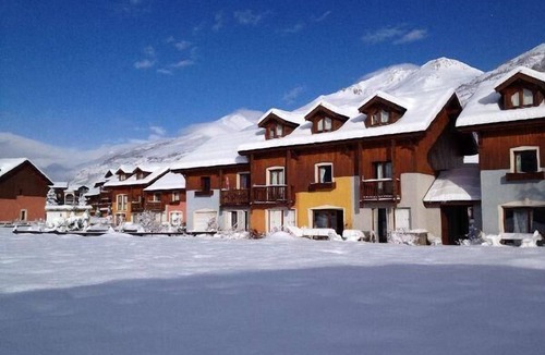La Salle-les-Alpes Ski Chalet | Chalet, terrace, parking, tv, 45m², Serre Chevalier