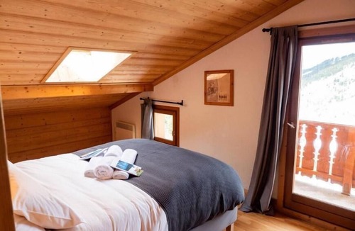 Meribel-Mottaret Ski Chalet | Chalet, view valley, sauna, balcony, fireplace or stove, parking, tv, 153m², Méribel-Mottaret