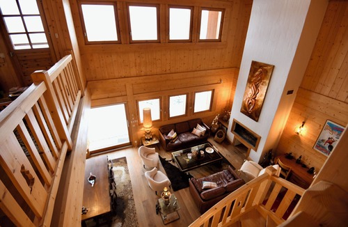 Praz-sur-Arly Ski Chalet | Chalet with view 10 minutes from Megève.