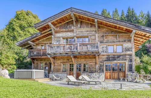 Demi-Quartier Ski Chalet | Chalet Wolgan Summary