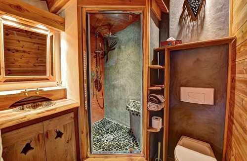 Saint-Martin-de-Queyrieres Bed & Breakfast | Chambres d'Hôte le Brin de Paille
