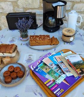 Montbrun-les-Bains Bed & Breakfast | Chambres d'hôtes, Les Hauts de Montbrun