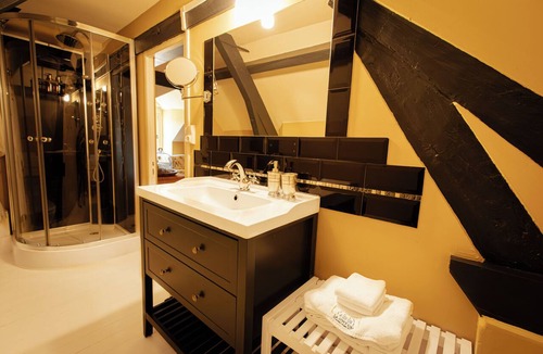 Preveranges Bed & Breakfast | Chambres d hotes la Joyeuse