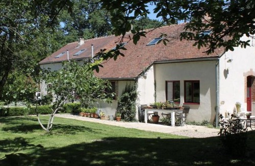 Limoise Bed & Breakfast | Champ Du Bois