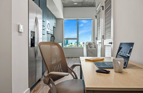 Channel District Apartment | Channelside Studio: Work | Live | Explore DT Area!