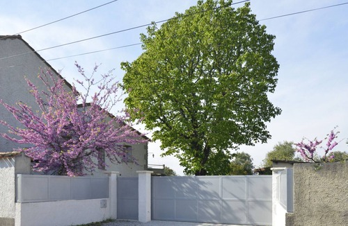 Aubenas Cottage | Charming house of full foot in garden