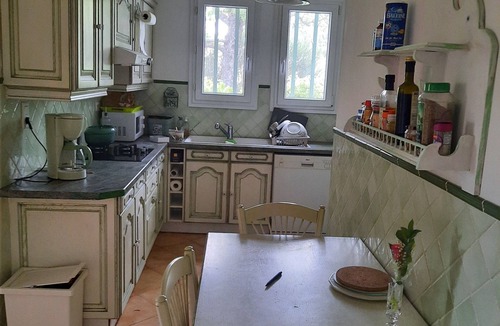 Regusse House | Character house 30 min from Lac de Ste Croix. Market and shops within 2 minutes' walk