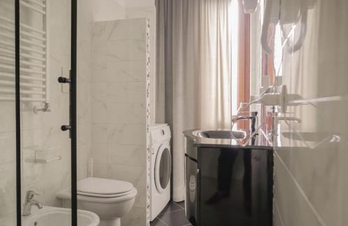 Pontecagnano Faiano Apartment | Charlemagne appartamento 65 m2, 2 camere da letto, 2 bagni, ampio patio, 6 posti letto