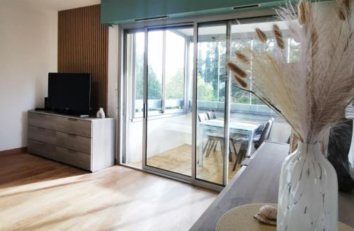 Sainte-Maxime Apartment | Charmant appartement à 300m des plages de Sainte-Maxime - Parking privé