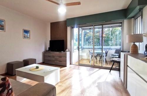 Sainte-Maxime Apartment | Charmant appartement à 300m des plages de Sainte-Maxime - Parking privé