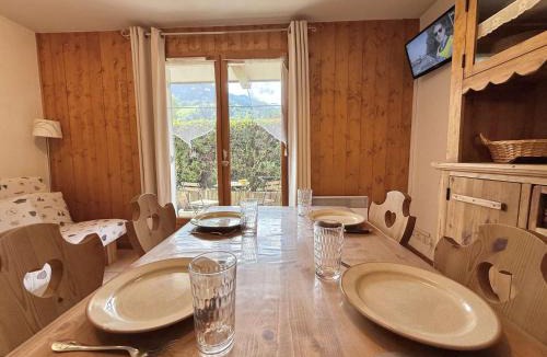 Praz-sur-Arly Apartment | Charmant Studio Cabine à Praz-Sur-Arly, Ideal Pour 4 avec Parking, Proche Village et Remontées - FR-1-603-17