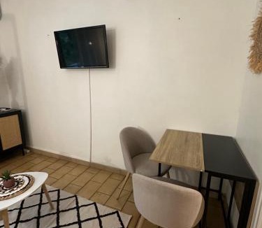 Greoux-les-Bains Apartment | Charmant t1 dans le verdon