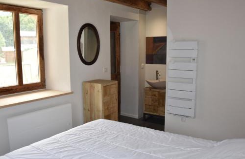 Pralognan-la-Vanoise Ski Chalet | Charmante Maison de Village Rénovée - Près de Pralognan-La-Vanoise, 10 Pers, 3 Niveaux, Balcon Sud - FR-1-464-203