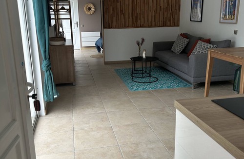 Auriol Villa | Charmante Maison Dhôtes Refaite à Neuf et Indépendante de la Maison 🏡