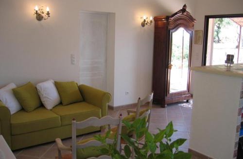 Entrecasteaux House | Charmante Petite Maison Climatisée au Calme & Whirlpool privée