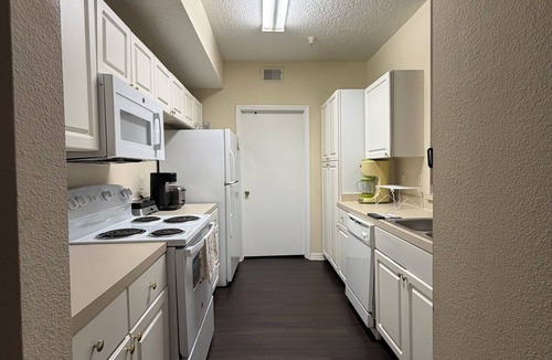 Kirkman North Apartment | Charming 2-bedroom apartment in wonderful Orlando close to Universal studios