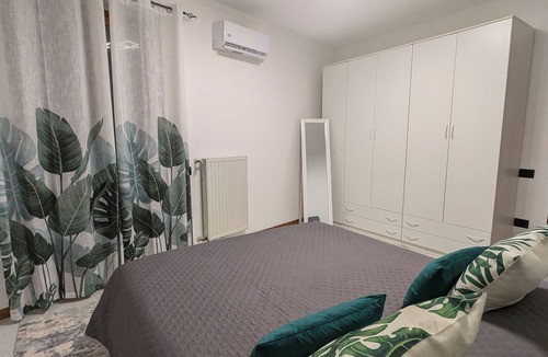 Quaglietta Apartment | Charming 2-bedroom apartment in Quaglietta with AC, WiFi
