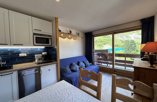 Meribel-Mottaret Apartment | Charming 2-room apartment in Méribel with balcony and WIFI, ski-in/ski-out