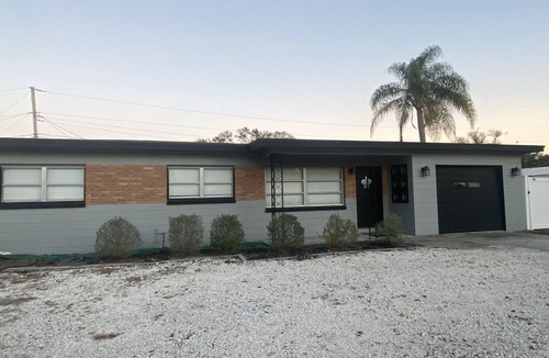 Brandon House | Charming 3-bedroom house centrally located in Brandon, FL