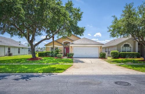 Lake Berkley Villa | Charming 3BR home in Kissimmee with private pool and lake view, perfect for families.