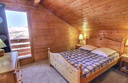 Vallandry Ski Chalet | Charming Chalet in Vallandry, 10 ppl, near slopes, Wifi
