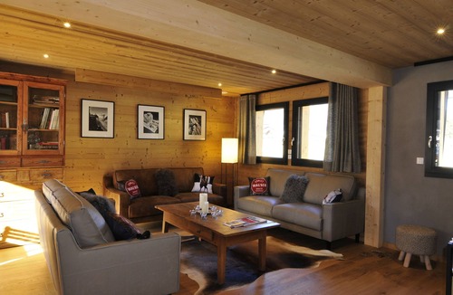 Vallorcine Ski Chalet | Charming Chalet at the Foot of the Chamonix Mont Blanc Ski Slopes in Vallorcine.