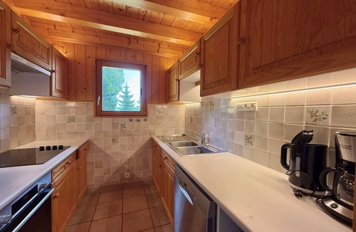 Crest-Voland Ski Chalet | Charming Chalet with Sauna and WiFi in Crest-Voland