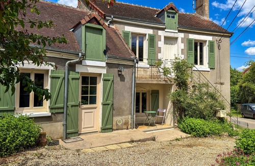 Briantes Cottage | Charming Cottage in Berry: Fireplace, Near Golf & Spa, Sleeps 6, Parking Included
