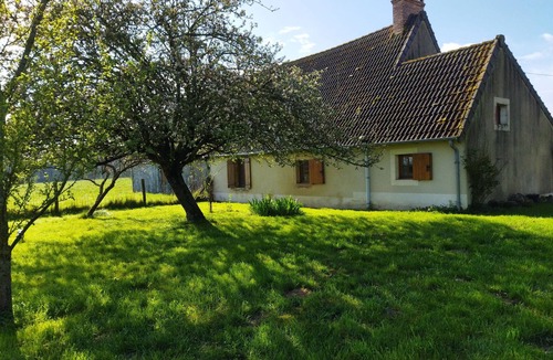 Le Chatelet Cottage | Charming Countryside Retreat with Orchard, Near George Sand’s Home