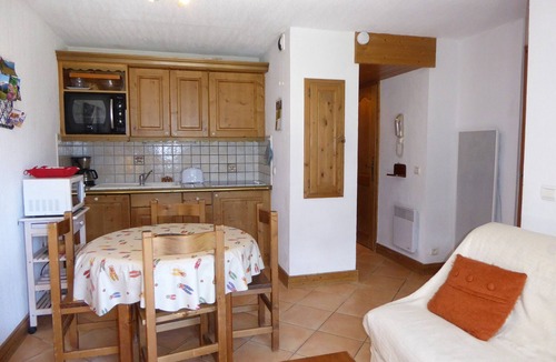 Pralognan-la-Vanoise Apartment | Charming family apartment with terrace, near slopes