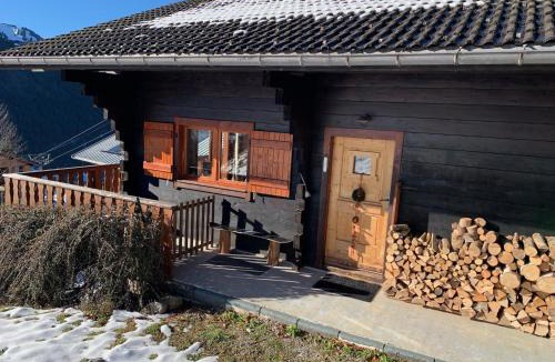 La Chapelle-d'Abondance Ski Chalet | Charming, cosy chalet nestled in a breathtaking surrounding with spectacular, stunning mountain views