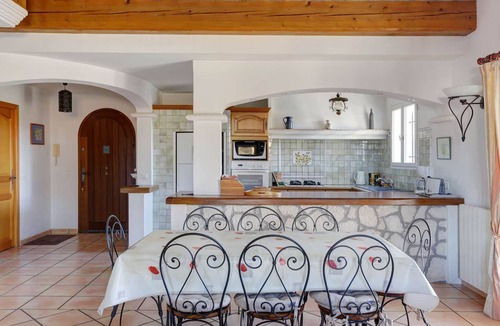 La Bouverie Villa | Charming villa, sleeps 8, air-conditioned, heated pool, guaranteed peace and quiet