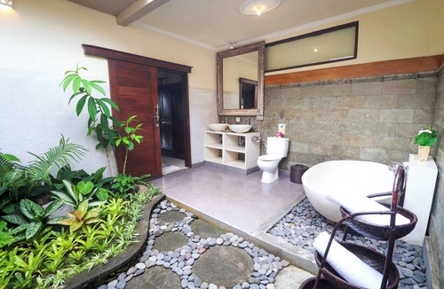Melayang Villa | Charming Garden Suite Villa Pool Access