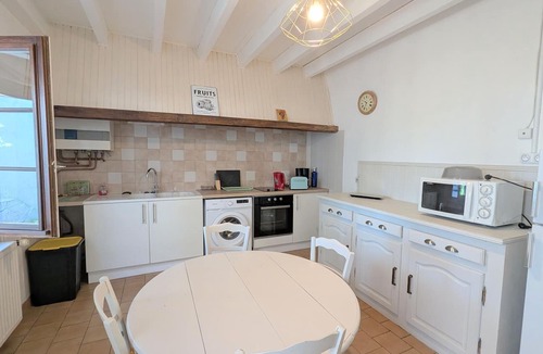 Saint-Marcel Cottage | Charming house with enclosed garden - 5 guests
