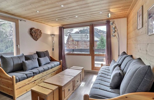 Meribel-Mottaret Apartment | Charming renovated 2-room apartment with south balcony, pets allowed