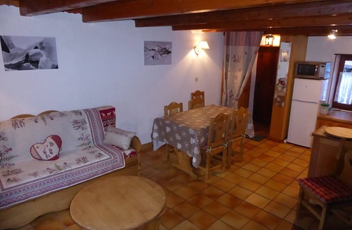 Pralognan-la-Vanoise Ski Chalet | Charming stone chalet for 6 people in Pralognan-la-Vanoise