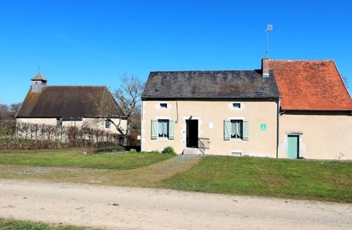 Saint-Sauvier Cottage | Charming standalone house near Montluçon
