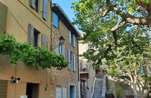 Puyloubier Apartment | Charming studio at the foot of Sainte VIctoire